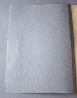 
               A photograph of the back a post-it with a simple example phrase.
            